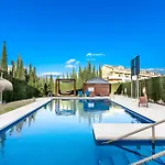 Stylish - Prime Location * Μαρμπέλλα