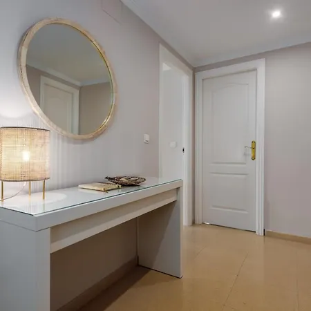 Apartment Good Vibes, Roomy In Prime Location Marbella